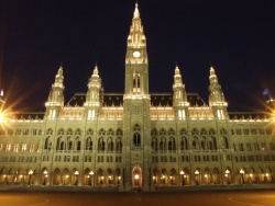 Rathaus in der Nacht
